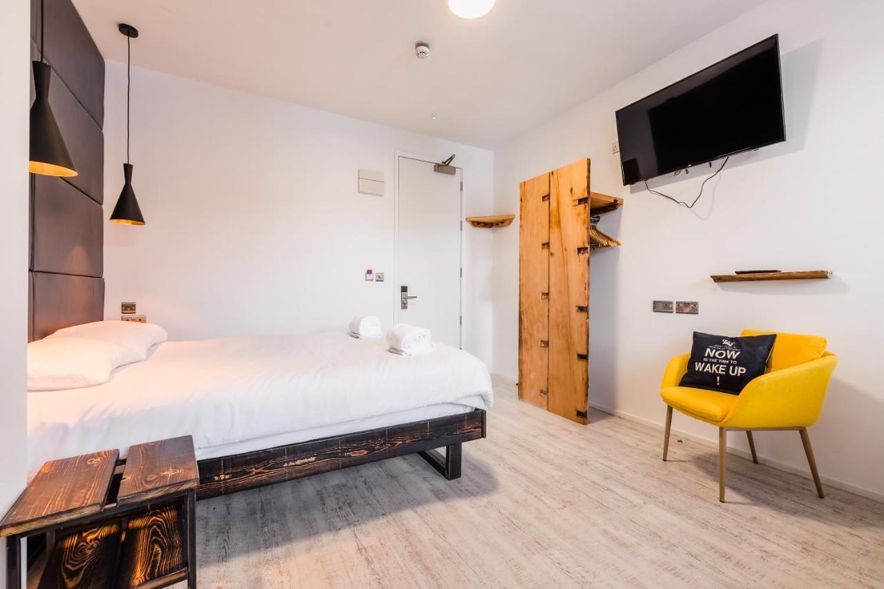 Cardiff Arms Bistro & Hotel Treorky Экстерьер фото