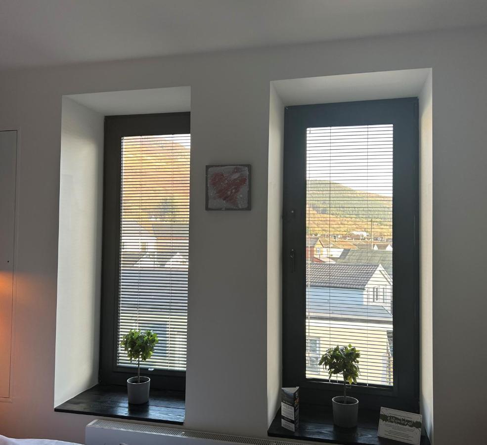 Cardiff Arms Bistro & Hotel Treorky Экстерьер фото
