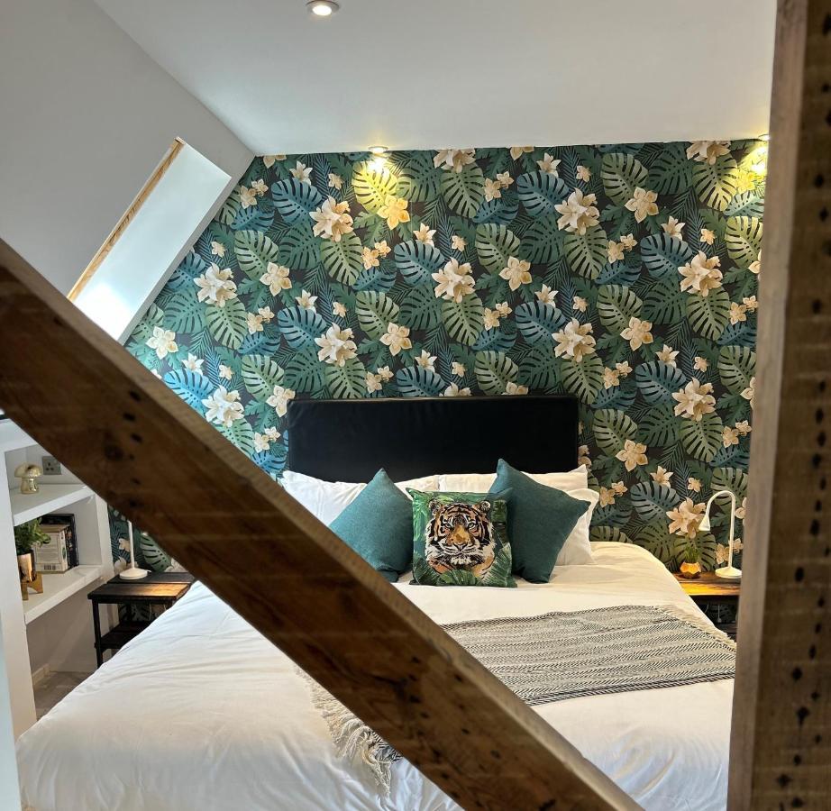 Cardiff Arms Bistro & Hotel Treorky Экстерьер фото