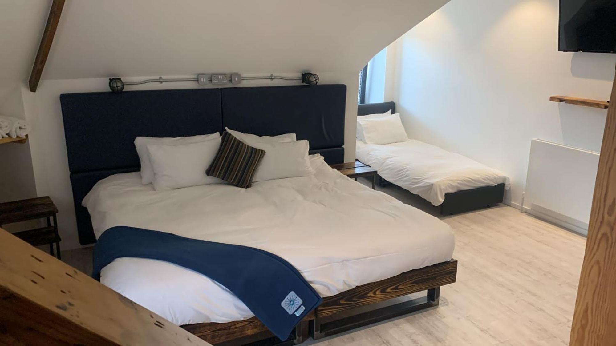 Cardiff Arms Bistro & Hotel Treorky Экстерьер фото